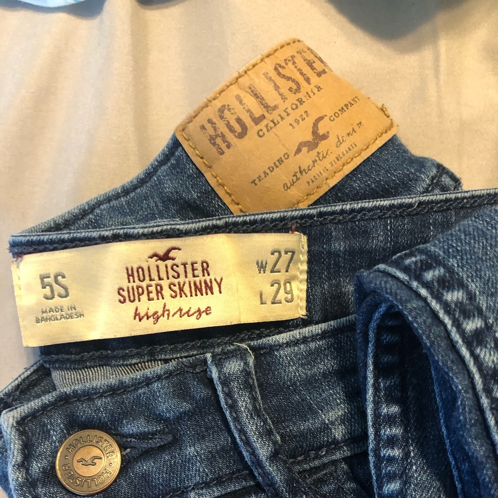 High Rise American Eagle Skinny Jeans